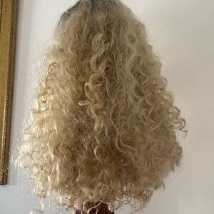 Curly Blonde Hair Wig 18 inches